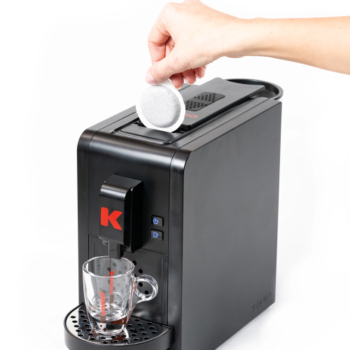 Máquina de monodosis Kimbo negra con expulsión automática y 50 monodosis Pompei de regalo