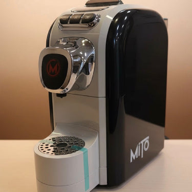 Machine à café à dosettes Mito blanc craie / noir
